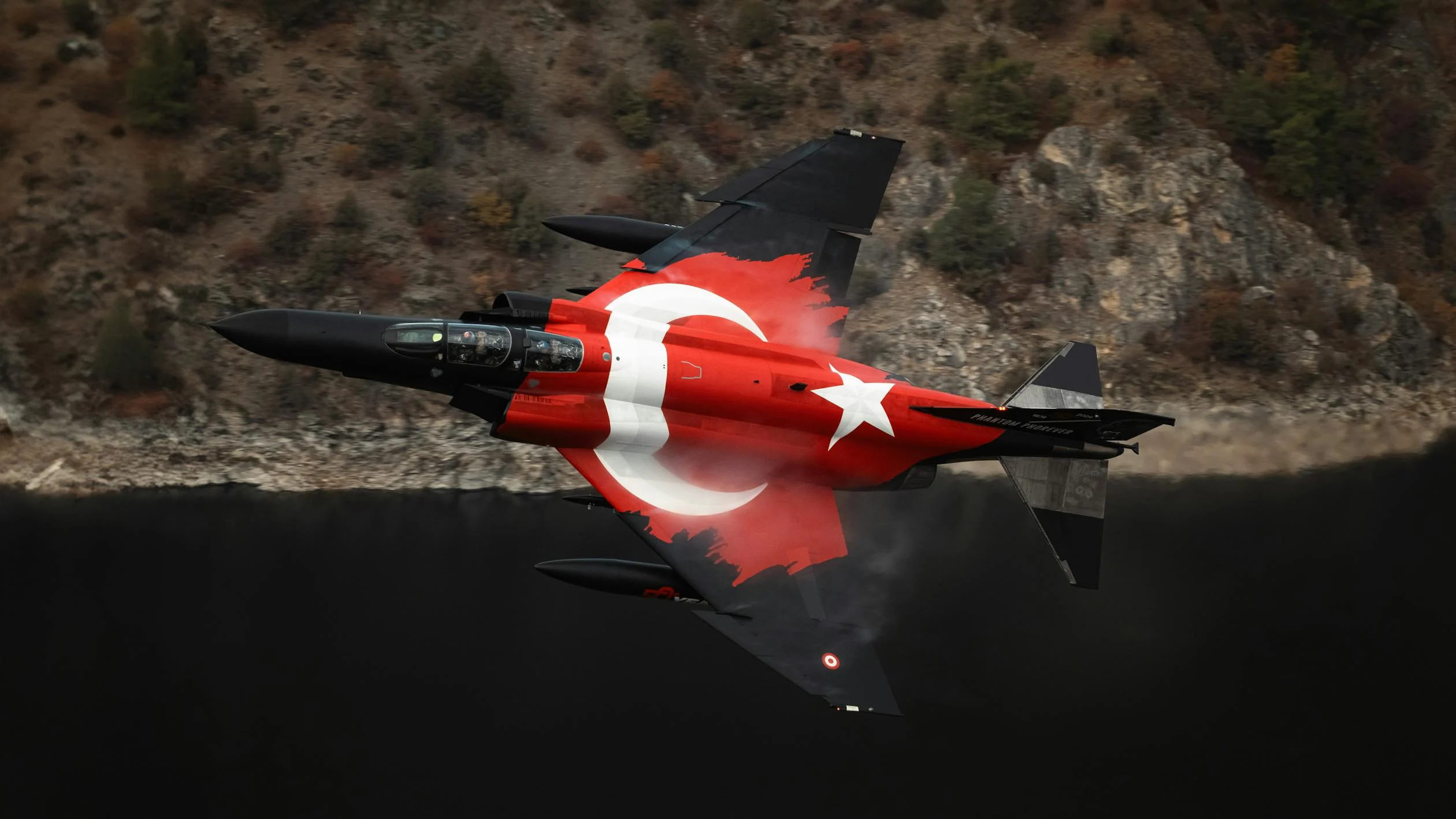 McDonnell Douglas F-4 Phantom II | KÜRE Encyclopedia