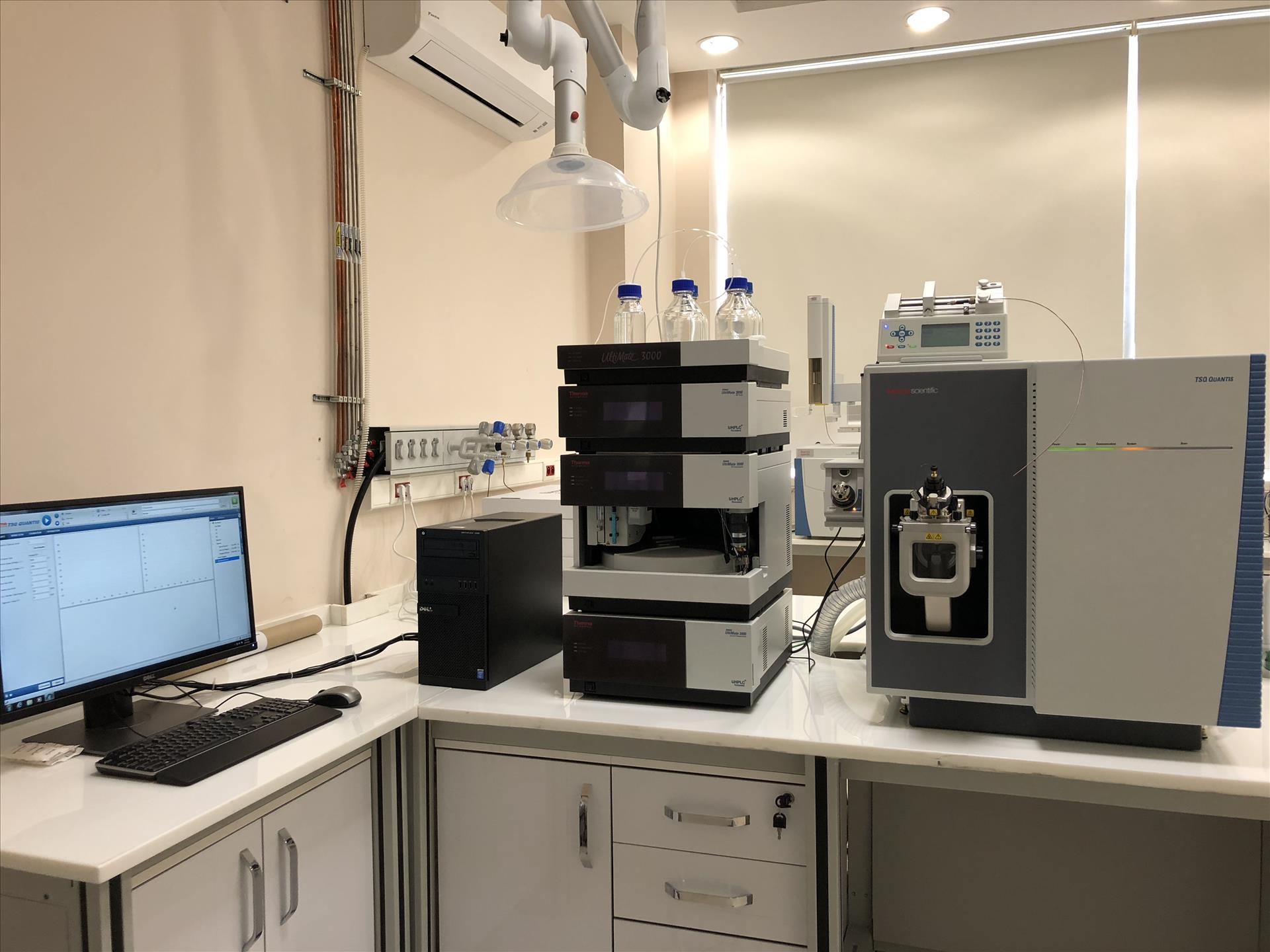 LC-MS/MS (Liquid Chromatography – Tandem Mass Spectrometry) | KÜRE ...