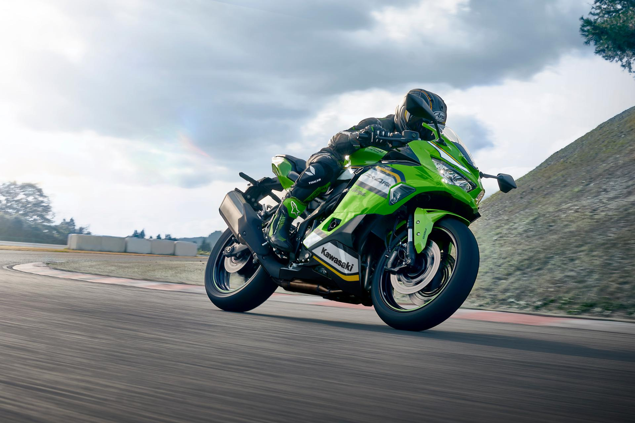 Kawasaki Ninja ZX-4RR | KÜRE Ansiklopedi